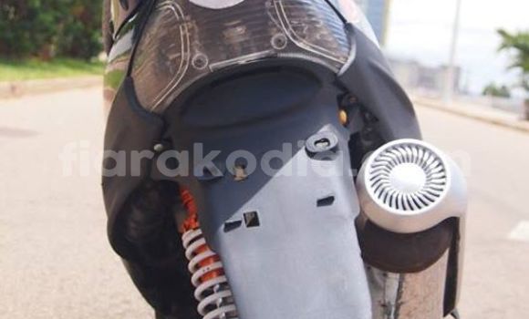 Acheter Occasion Moto Yamada Yexiang Bleu à Antananarivo, Analamanga Acheter Occasion Moto Yamada Yexiang Bleu à Antananarivo, Analamanga