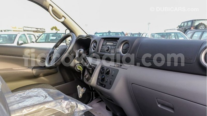 Big with watermark nissan urvan diana import dubai 5503