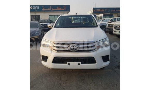 Hividy Toyota Hilux fotsy Car in Import - Dubai in Diana Hividy Toyota Hilux fotsy Car in Import - Dubai in Diana