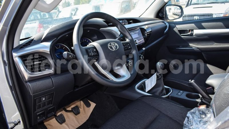 Big with watermark toyota hilux diana import dubai 5512