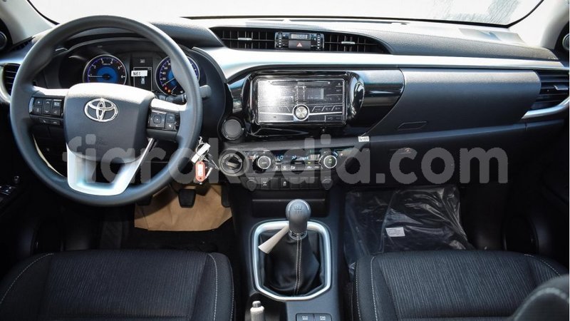 Big with watermark toyota hilux diana import dubai 5512