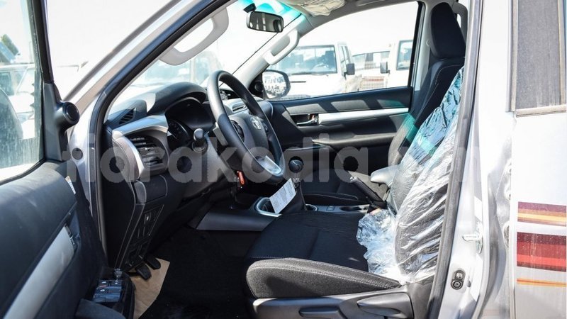 Big with watermark toyota hilux diana import dubai 5512