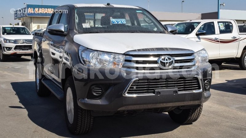 Big with watermark toyota hilux diana import dubai 5514