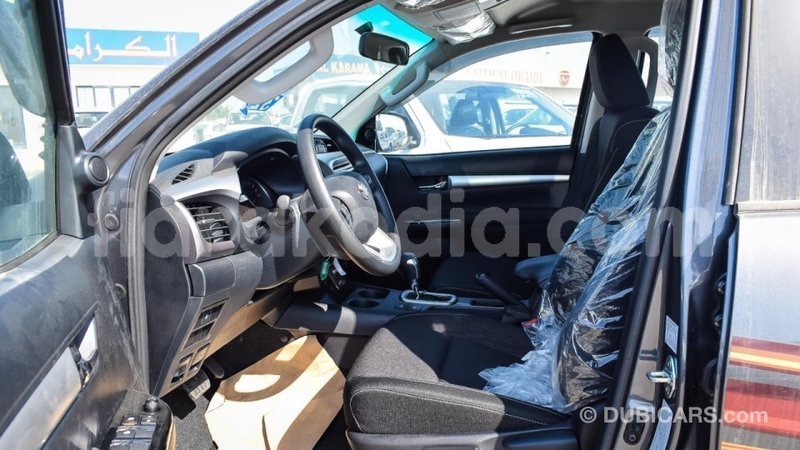 Big with watermark toyota hilux diana import dubai 5514