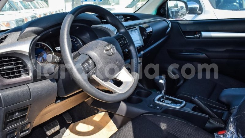 Big with watermark toyota hilux diana import dubai 5514