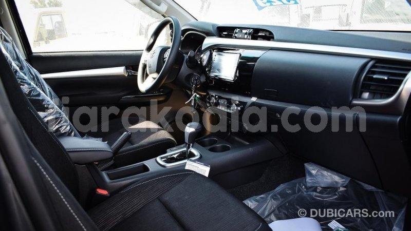 Big with watermark toyota hilux diana import dubai 5514