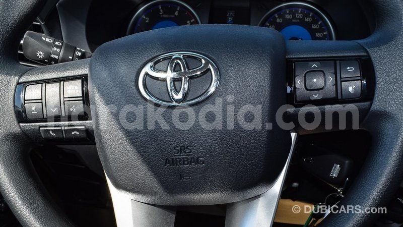 Big with watermark toyota hilux diana import dubai 5514