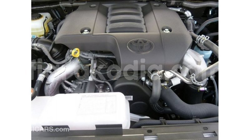 Big with watermark toyota prado diana import dubai 5519