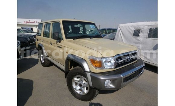 Acheter Import Voiture Toyota Land Cruiser Beige à Import - Dubai, Diana Acheter Import Voiture Toyota Land Cruiser Beige à Import - Dubai, Diana