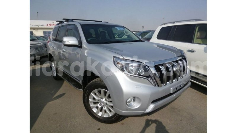 Big with watermark toyota prado diana import dubai 5522