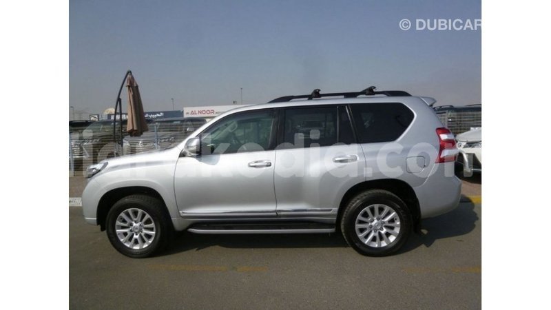 Big with watermark toyota prado diana import dubai 5522