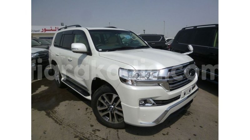 Big with watermark toyota land cruiser diana import dubai 5527