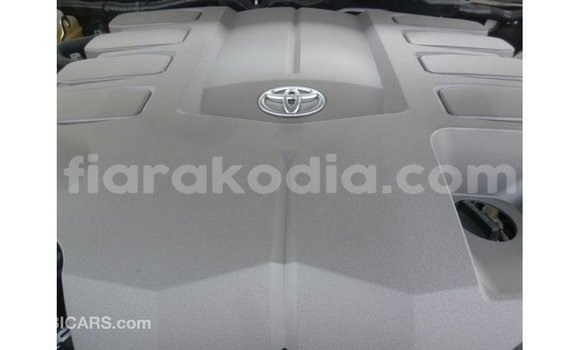 Acheter Import Voiture Toyota Land Cruiser Blanc à Import - Dubai, Diana Acheter Import Voiture Toyota Land Cruiser Blanc à Import - Dubai, Diana