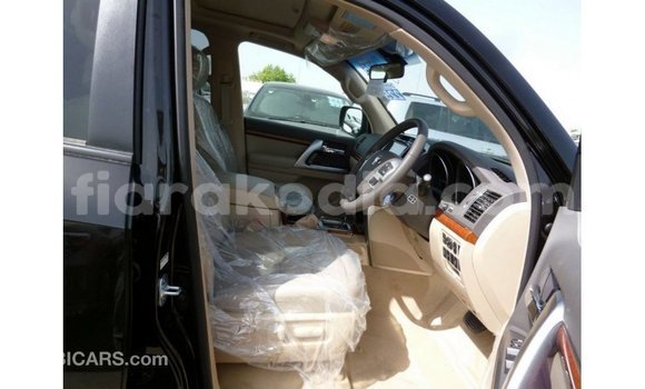 Acheter Import Voiture Toyota Land Cruiser Noir à Import - Dubai, Diana Acheter Import Voiture Toyota Land Cruiser Noir à Import - Dubai, Diana