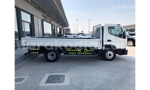 Buy Import Mitsubishi Carisma White Car in Import - Dubai in Diana Buy Import Mitsubishi Carisma White Car in Import - Dubai in Diana