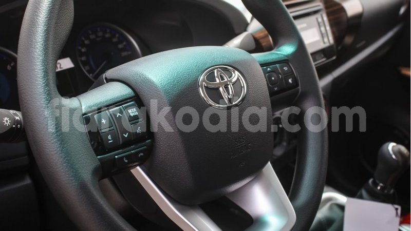 Big with watermark toyota hilux diana import dubai 5534