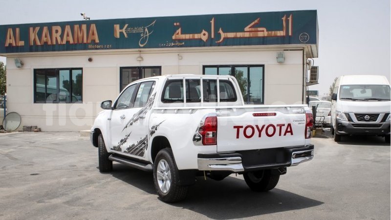 Big with watermark toyota hilux diana import dubai 5534