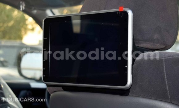 Hividy Toyota Land Cruiser fotsy Car in Import - Dubai in Diana Hividy Toyota Land Cruiser fotsy Car in Import - Dubai in Diana