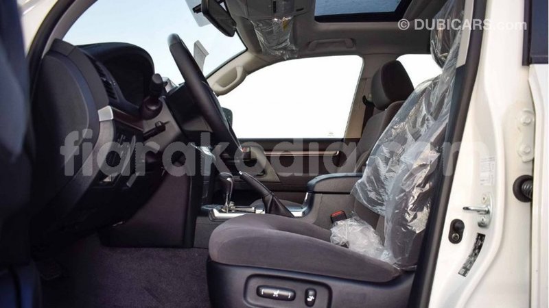 Big with watermark toyota land cruiser diana import dubai 5540