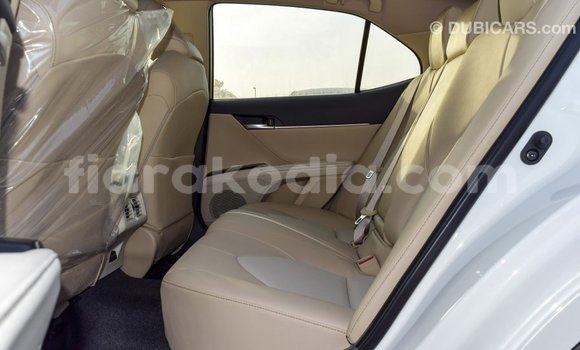 Hividy Toyota Camry fotsy Car in Import - Dubai in Diana Hividy Toyota Camry fotsy Car in Import - Dubai in Diana