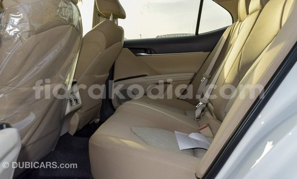 Hividy Toyota Camry fotsy Car in Import - Dubai in Diana Hividy Toyota Camry fotsy Car in Import - Dubai in Diana