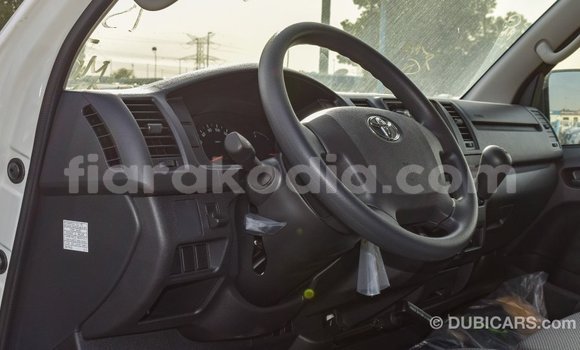 Hividy Toyota Hiace fotsy Car in Import - Dubai in Diana Hividy Toyota Hiace fotsy Car in Import - Dubai in Diana