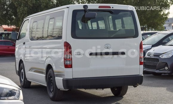 Hividy Toyota Hiace fotsy Car in Import - Dubai in Diana Hividy Toyota Hiace fotsy Car in Import - Dubai in Diana