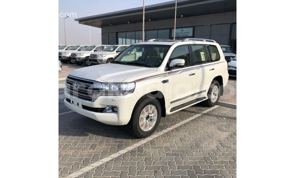 Acheter Import Voiture Toyota Land Cruiser Blanc à Import - Dubai, Diana Acheter Import Voiture Toyota Land Cruiser Blanc à Import - Dubai, Diana