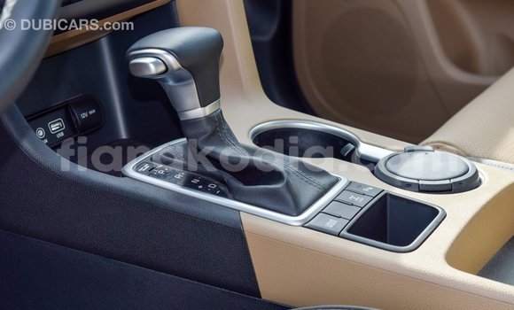 Hividy Kia Sportage fotsy Car in Import - Dubai in Diana Hividy Kia Sportage fotsy Car in Import - Dubai in Diana