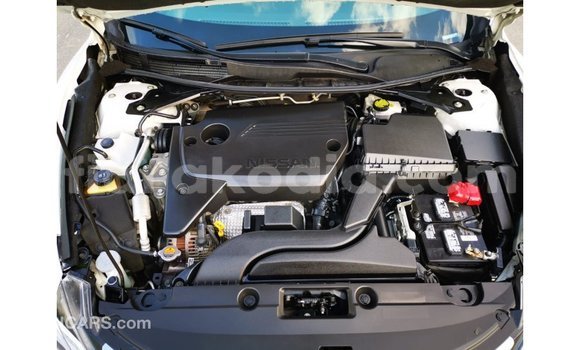 Hividy Nissan Altima fotsy Car in Import - Dubai in Diana Hividy Nissan Altima fotsy Car in Import - Dubai in Diana