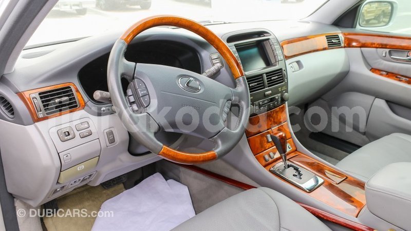 Big with watermark lexus ls diana import dubai 5577