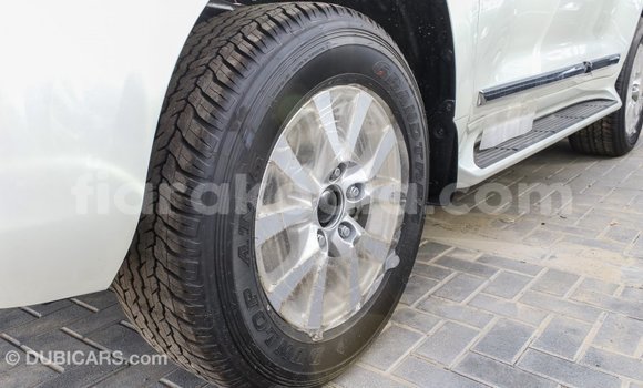 Hividy Toyota Land Cruiser fotsy Car in Import - Dubai in Diana Hividy Toyota Land Cruiser fotsy Car in Import - Dubai in Diana