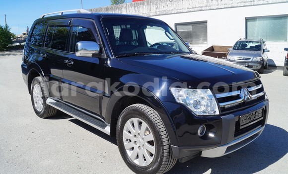 Acheter Occasion Voiture Mitsubishi Pajero Noir à Antananarivo au Analamanga Acheter Occasion Voiture Mitsubishi Pajero Noir à Antananarivo au Analamanga