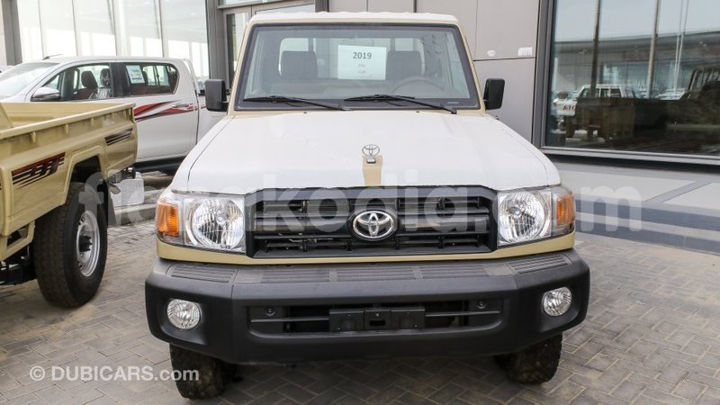 Big with watermark toyota land cruiser diana import dubai 5581