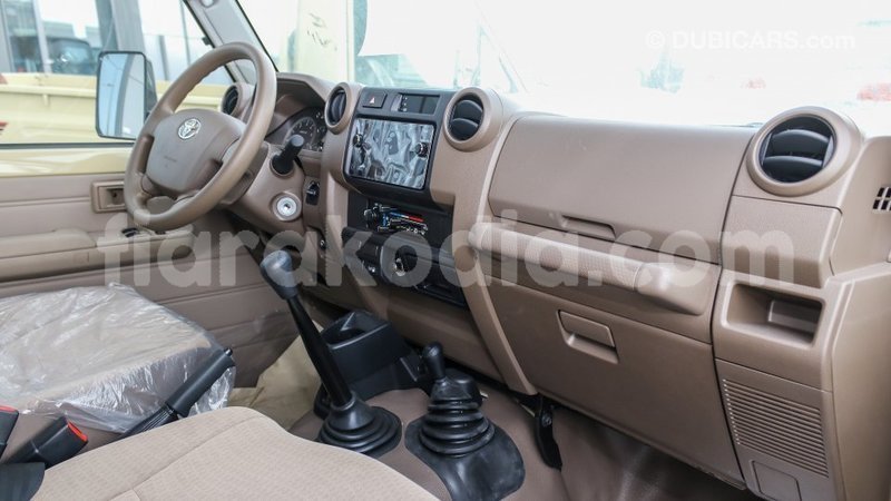 Big with watermark toyota land cruiser diana import dubai 5581