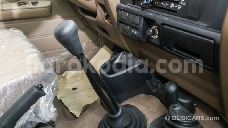 Big with watermark toyota land cruiser diana import dubai 5581