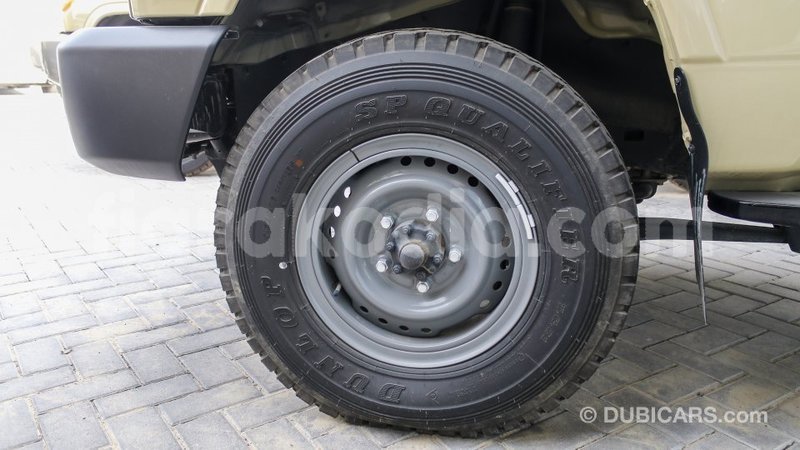 Big with watermark toyota land cruiser diana import dubai 5581