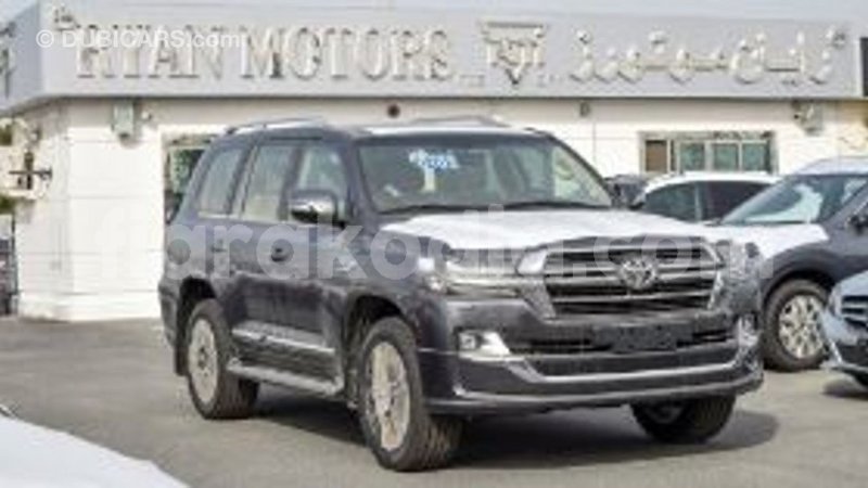 Big with watermark toyota land cruiser diana import dubai 5584