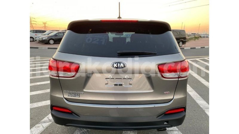 Big with watermark kia sorento diana import dubai 5587