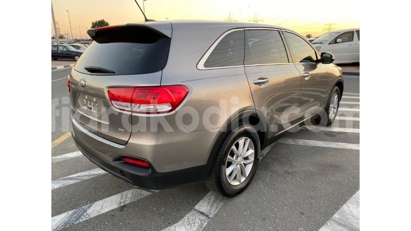 Big with watermark kia sorento diana import dubai 5587