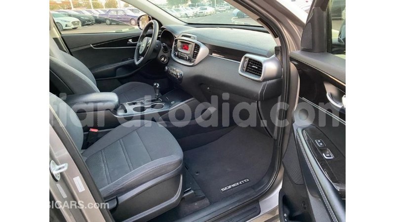 Big with watermark kia sorento diana import dubai 5587