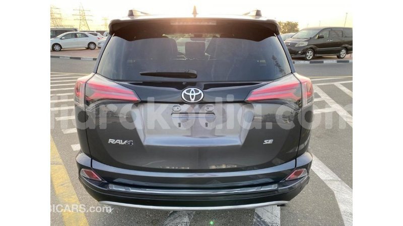 Big with watermark toyota hiace diana import dubai 5589