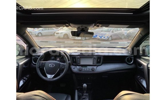 Hividy Toyota HiAce Hafa Truck in Import - Dubai in Diana Hividy Toyota HiAce Hafa Truck in Import - Dubai in Diana