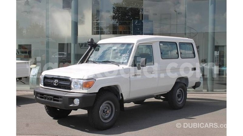 Big with watermark toyota land cruiser diana import dubai 5594