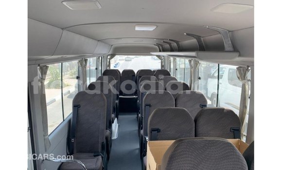 Hividy Toyota Coaster fotsy Car in Import - Dubai in Diana Hividy Toyota Coaster fotsy Car in Import - Dubai in Diana