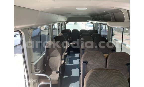 Hividy Toyota Coaster fotsy Car in Import - Dubai in Diana Hividy Toyota Coaster fotsy Car in Import - Dubai in Diana