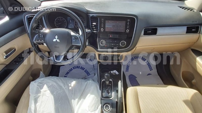 Big with watermark mitsubishi outlander diana import dubai 5604