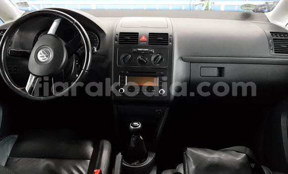 Acheter Occasion Voiture Volkswagen Touran Noir à Antananarivo au Analamanga Acheter Occasion Voiture Volkswagen Touran Noir à Antananarivo au Analamanga