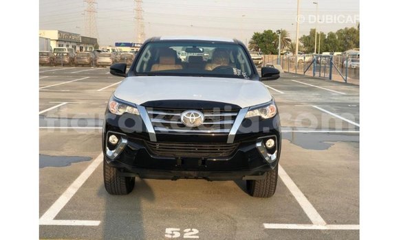 Acheter Import Voiture Toyota Fortuner Noir à Import - Dubai, Diana Acheter Import Voiture Toyota Fortuner Noir à Import - Dubai, Diana