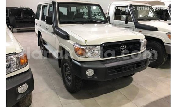Buy Import Toyota Land Cruiser White Car in Import - Dubai in Diana Buy Import Toyota Land Cruiser White Car in Import - Dubai in Diana